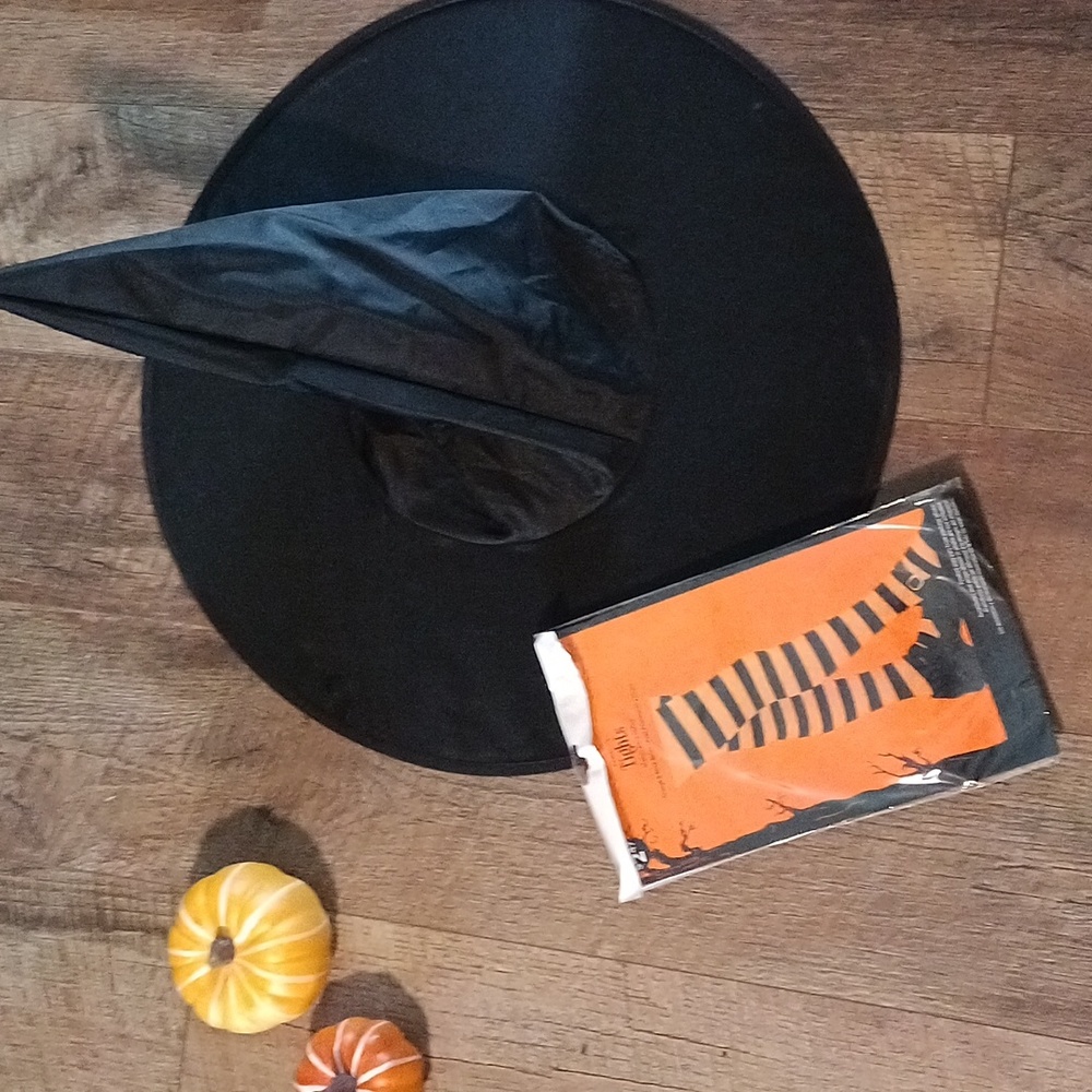 Halloween witches Hat/tights 🖤🧡🐀🎃